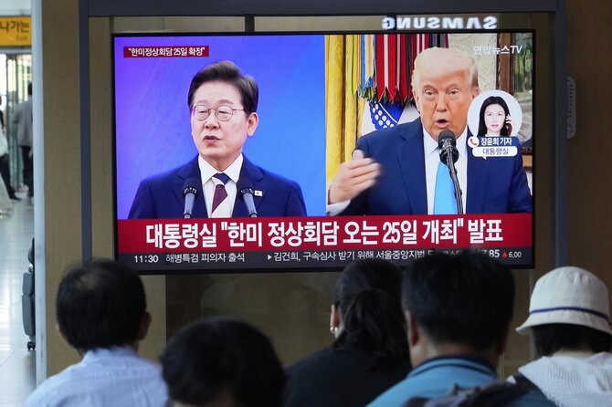 Lee Jae-myungas ir Donaldas Trumpas / Ahn Young-joon / AP