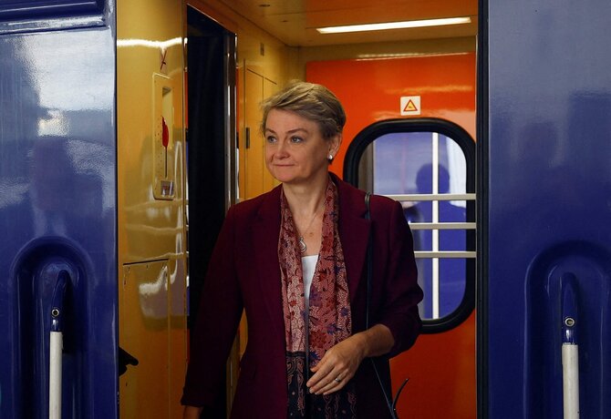 Yvette Cooper Kyjive / VALENTYN OGIRENKO / AFP