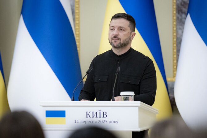 Volodymyras Zelenskis / Ukraine Presidency/Ukrainian Pre / ZUMAPRESS.com
