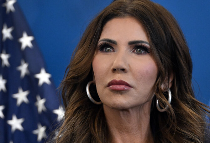 Kristi Noem / Carol Guzy / ZUMAPRESS.com