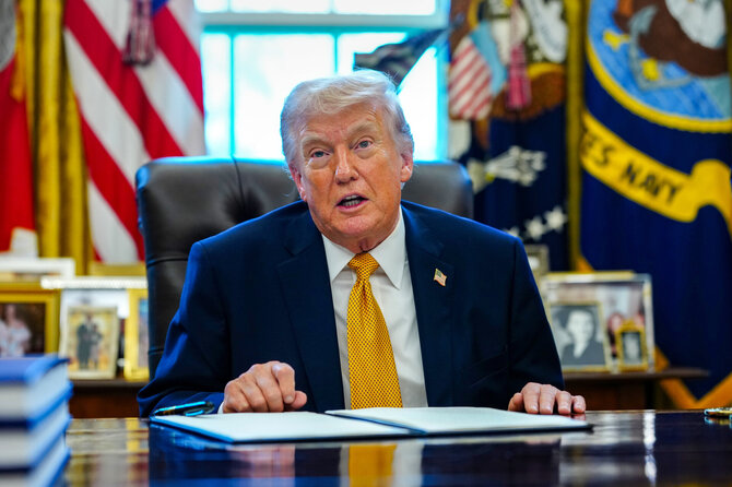 Donaldas Trumpas / AARON SCHWARTZ / picture alliance / Consolidated News Photos