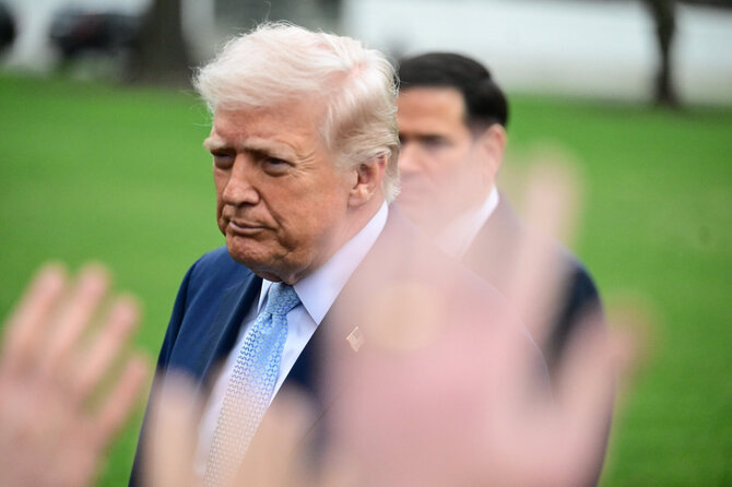 Donaldas Trumpas / Kyle Mazza