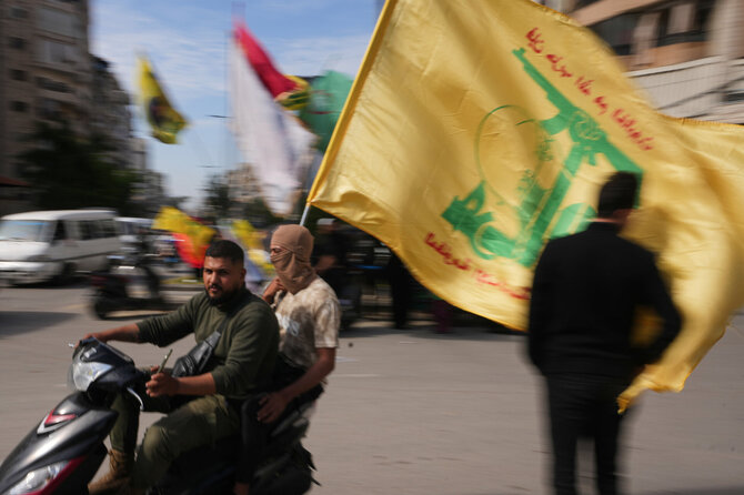 „Hezbollah“ vėliava /  / AP