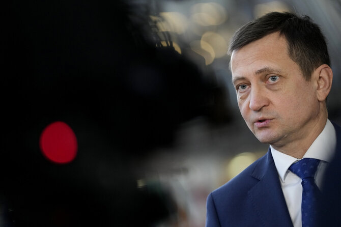 Armandas Krauzė / / AP