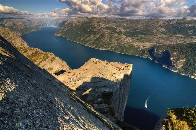 Lysesfjorden i Norge