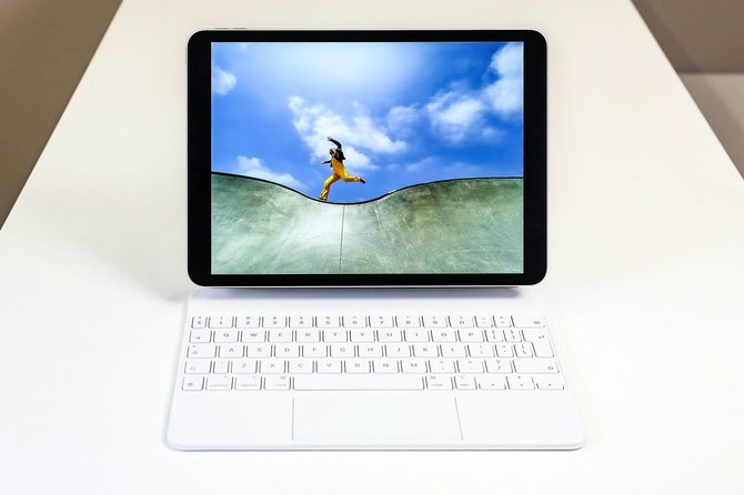 Partnerio nuotr./Naujasis „iPad Pro“ su „M1“ lustu: nuo ryškaus XDR ekrano iki patobulintų kamerų ir garsiakalbių
