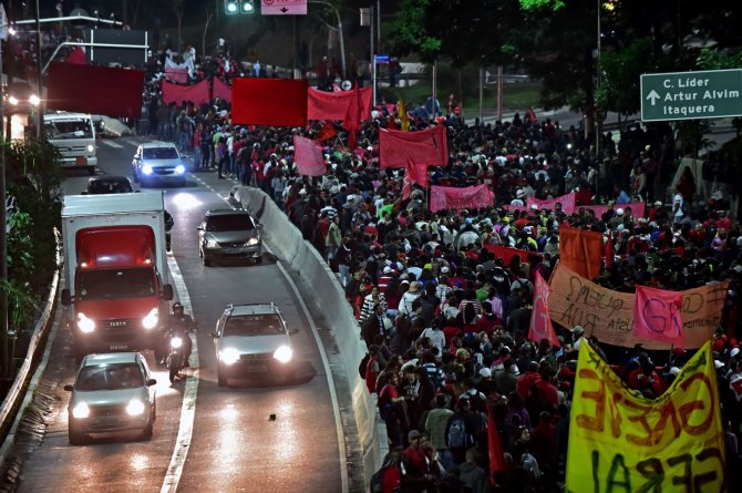 AFP/„Scanpix“ nuotr./Protestas San Paule