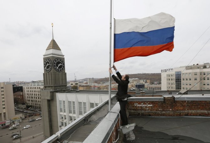 „Reuters“/„Scanpix“/Rusijos vėliava