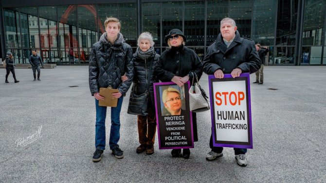 Karolio Venckaus nuotr./Neringą Venckienę palaikanti akcija Čikagoje