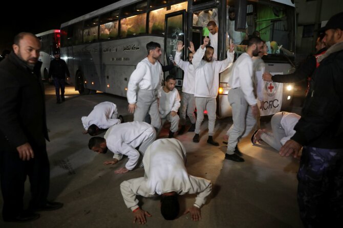 AP/„Scanpix“/Izraelis paleido šimtus palestiniečių kalinių