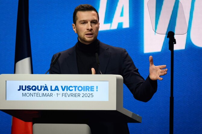 Jordanas Bardella / JEAN-PHILIPPE KSIAZEK / AFP
