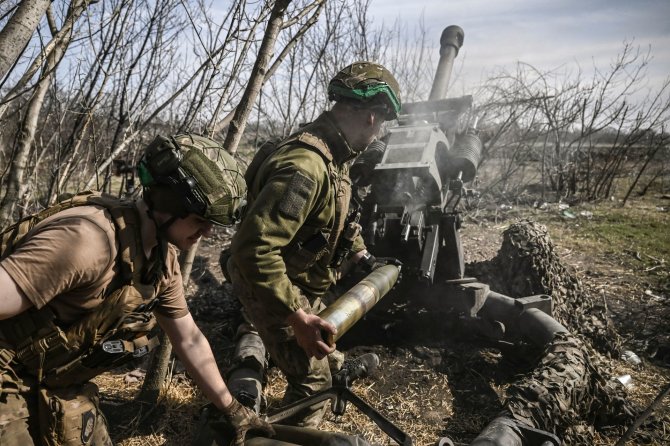 AFP/„Scanpix“ nuotr./Ukrainos kariai Bachmute