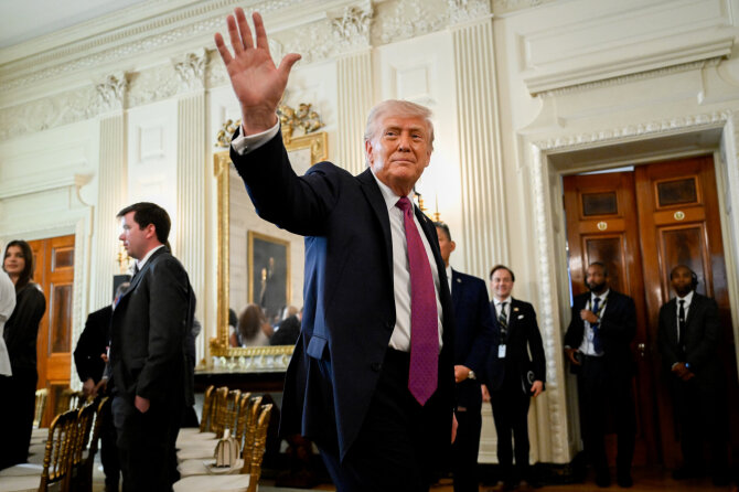 Donaldas Trumpas /  / Daniel Heuer/POOL via CNP/INSTAR