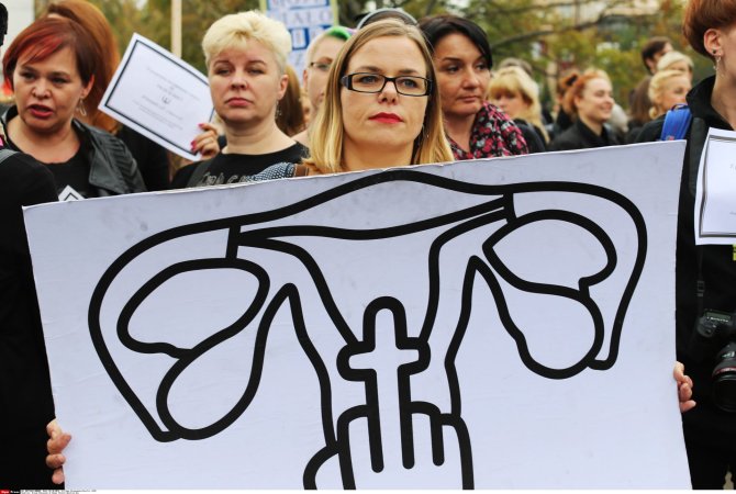 „Scanpix“/„SIPA“ nuotr./Protestas prieš abortų draudimą Lenkijoje