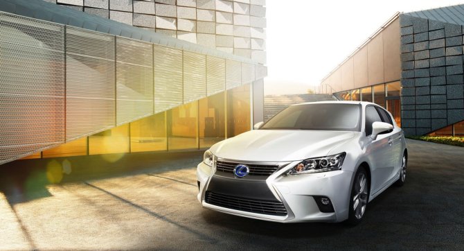 „Lexus“ nuotr./„Lexus CT200h“