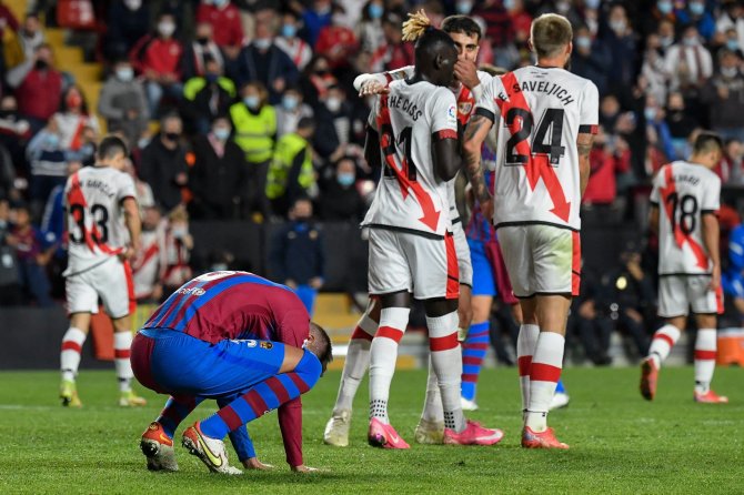 AFP/„Scanpix“ nuotr./„Barcelonos“ liūdesys ir „Rayo Vallecano“ džiaugsmas