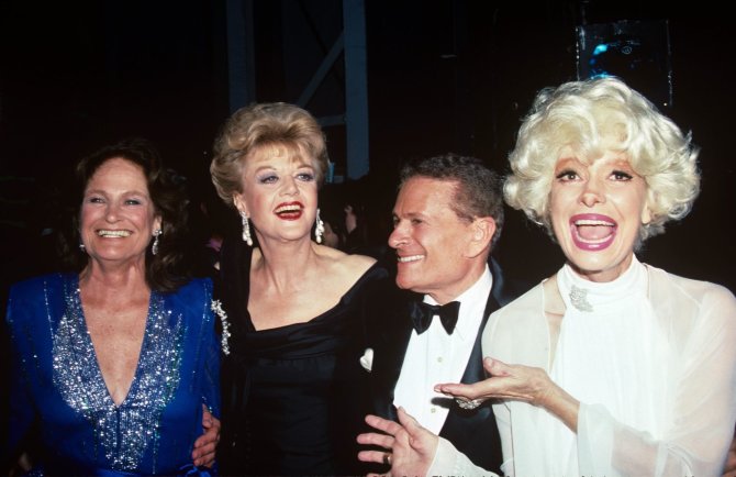 Vida Press nuotr./ Coleen Dewhurst, Angela Lansbury, Jerry Hermanas and Carol Channin