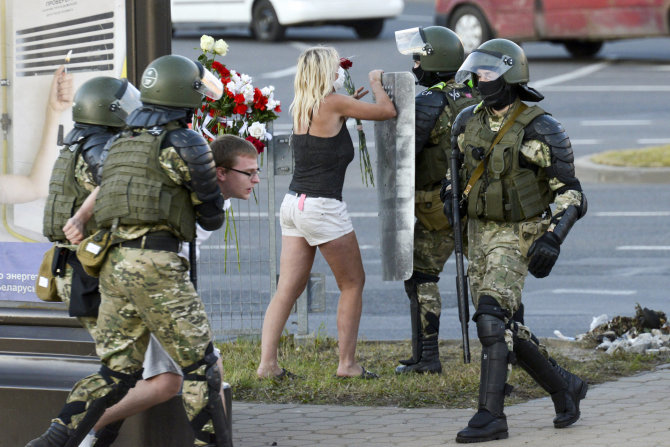 „Scanpix“/AP nuotr./Baltarusijoje malšinamas protestas
