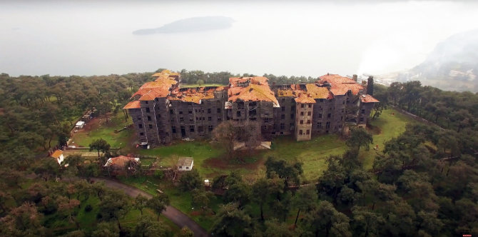 „Europa Nostra“/Hobi Drone nuotr./Didžiausias Europoje ir antras pasaulyje pagal dydį medinis pastatas, kuriame iki 1964 m. veikė našlaičių prieglauda Turkijoje