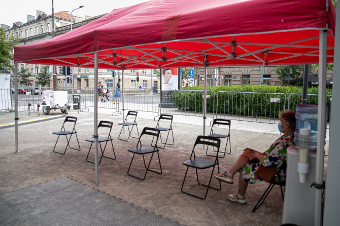 Juliaus Kalinsko / 15min nuotr./Naujasis vakcinacijos punktas Lukiškių aikštėje