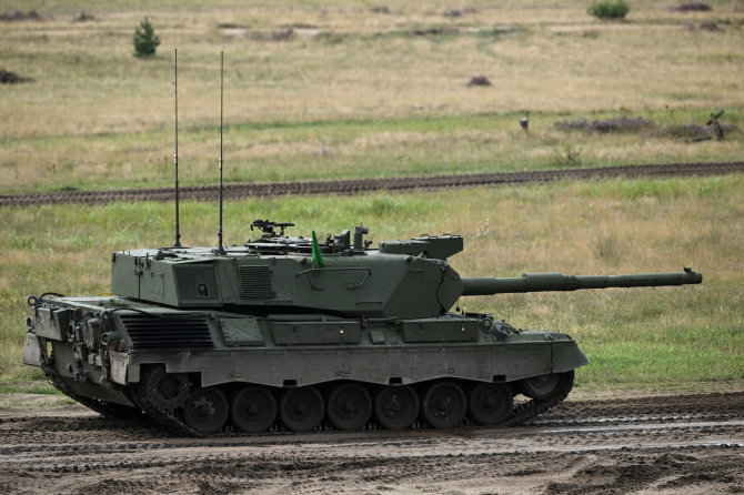 „Reuters“/„Scanpix“ nuotr./Leopard 1A5 tankas Vokietijoje
