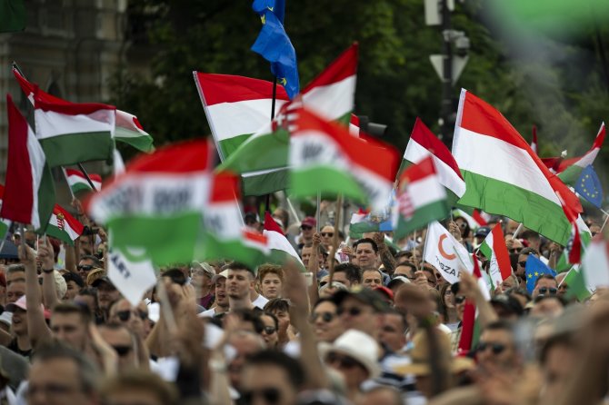 „AP“/„Scanpix“/Vengrijos vėliava