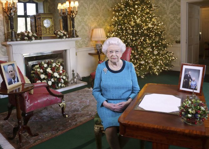 „Scanpix“/AP nuotr./Karalienė Elizabeth II (2016 m.)