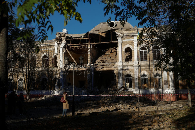 „Reuters“/„Scanpix“ nuotr./Atakos Mykolajive lapkričio 1-ąją padariniai