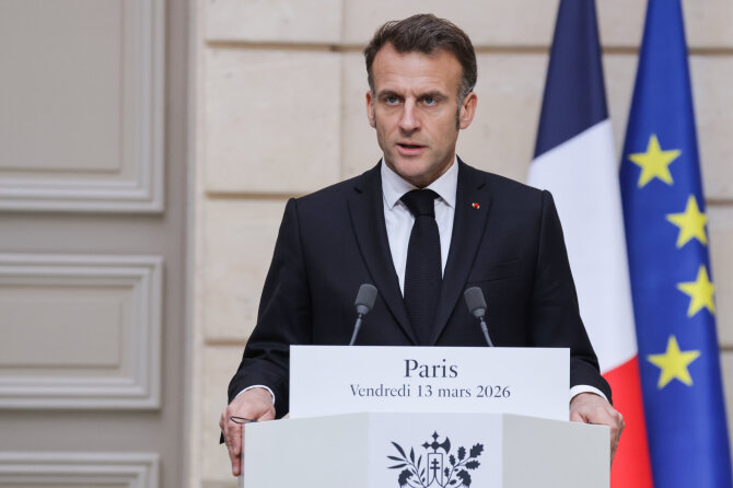 Emmanuelis Macronas / / AP