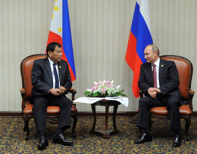„Reuters“/„Scanpix“ nuotr./R.Duterte ir  V.Putinas