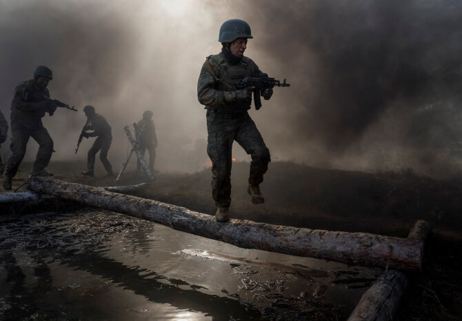 „Reuters“/„Scanpix“/Karas Ukrainoje