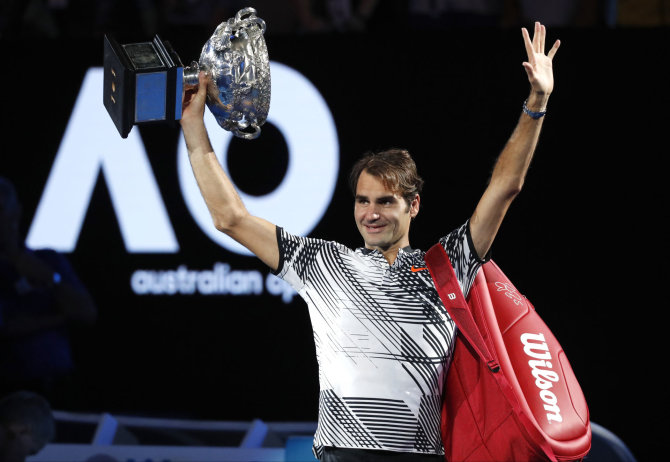 „Scanpix“ nuotr./Rogeris Federeris nugalėjo Rafaelį Nadalį ir tapo „Australian Open“ čempionu