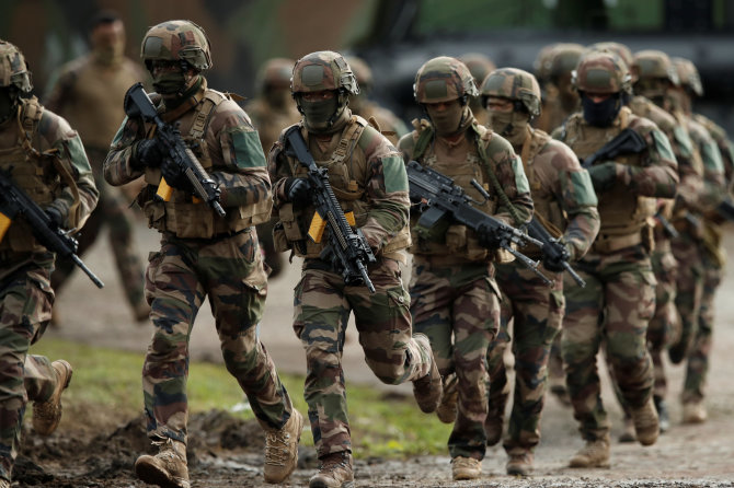 „Reuters“/„Scanpix“ nuotr./Prancūzijos kariai