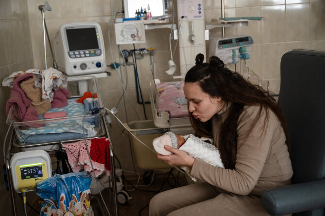 Lynsey Addario/ „The New York Times“/Motinystė Ukrainoje