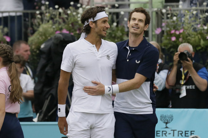„Scanpix“/AP nuotr./Feliciano Lopezas ir Andy Murray