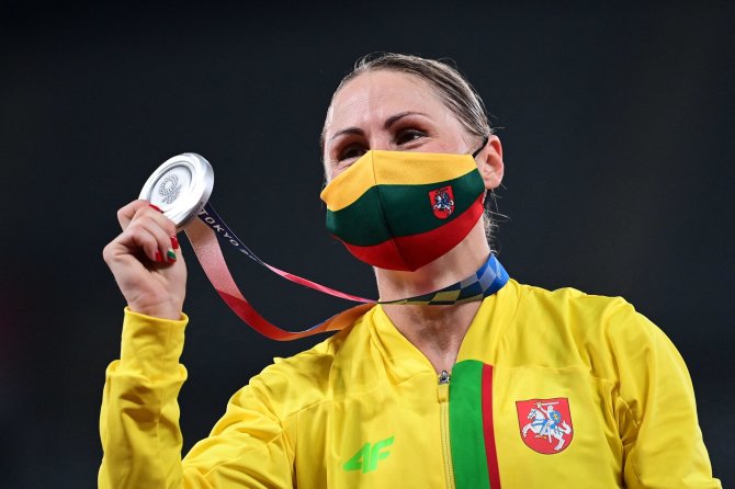 AFP/„Scanpix“ nuotr./Laura Asadauskaitė pasipuošė sidabro medaliu.