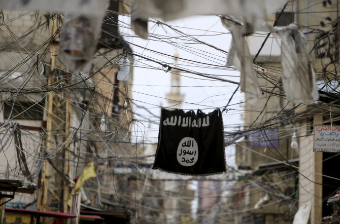 „Reuters“/„Scanpix“ nuotr./„Islamo valstybės“ vėliava