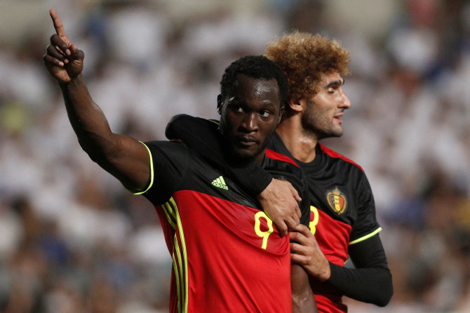 „Reuters“/„Scanpix“ nuotr./Romelu Lukaku ir Marouane'as Fellaini