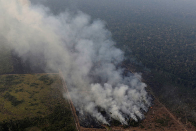 „Reuters“/„Scanpix“ nuotr./Gaisrai Amazonijoje