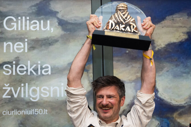 Roberto Riabovo / BNS nuotr./Dakaro ralio čempionų pasitikimas Vilniaus oro uoste