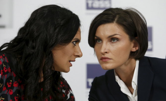 AFP/„Scanpix“ nuotr./Garsios Rusijos lenvaatletės – Jelena Isinbajeva ir Ana Čičerova, kuri dėl dopingo negali varžytis tarptautinėse varžybose.