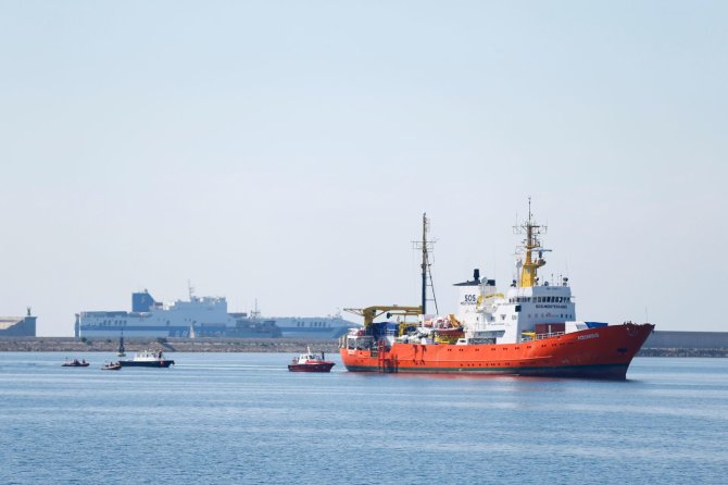 AFP/„Scanpix“ nuotr./„Aquarius“ laivo migrantai pasiekė Ispanijos uostą