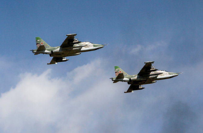„Reuters“/„Scanpix“ nuotr./Reaktyviniai lėktuvai Su-25
