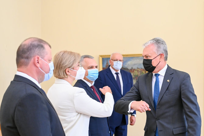 Roberto Dačkaus/LR Prezidento kanceliarijos nuotr./Prezidentas susitinka su Seimo opozicija