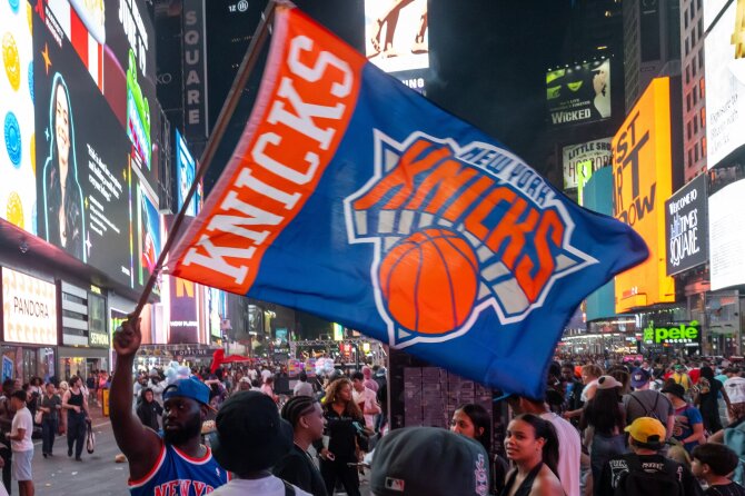 „Scanpix“ nuotr./Niujorko naktis „Knicks“ klubui tapus NBA čempionu