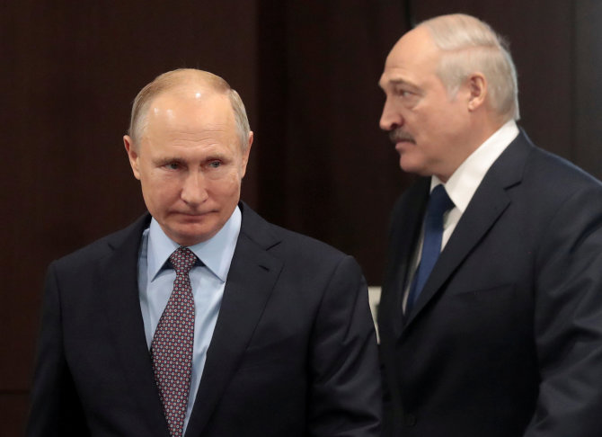 „Reuters“/„Scanpix“ nuotr./Vladimiras Putinas ir Aliaksandras Lukašenka
