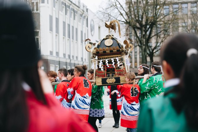 Azijos studijų centro nuotr./Mikoshi