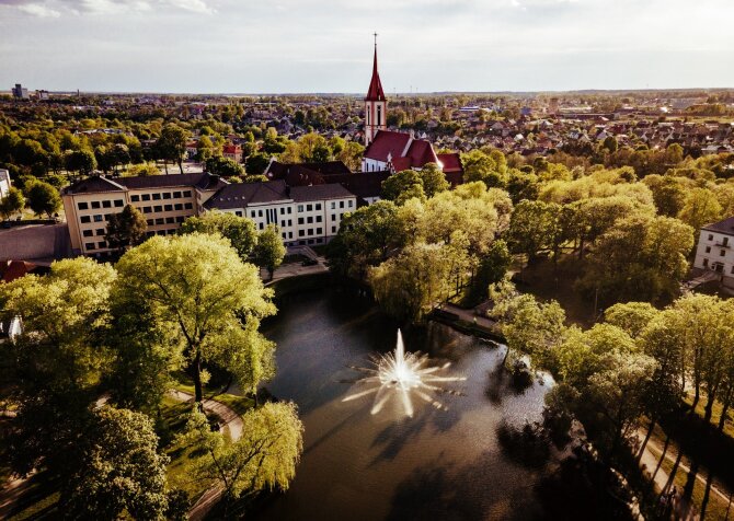 Kretingos raj. savivaldybės nuotr./Kretingos gyventojai kviečiami jungtis į akciją ir drauge pasodinti po medelį savo miestui.