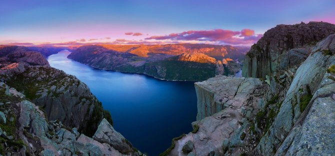 Vida Press nuotr. / Preikestolen uola, Norvegija 