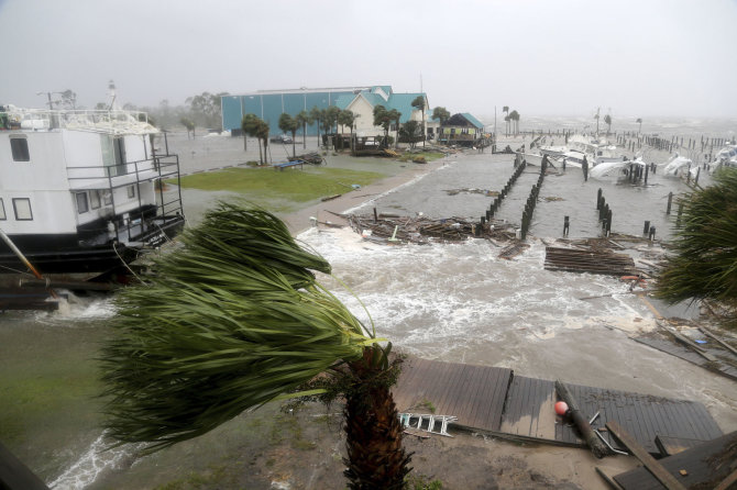 „Scanpix“/AP nuotr./Florida po uragano 